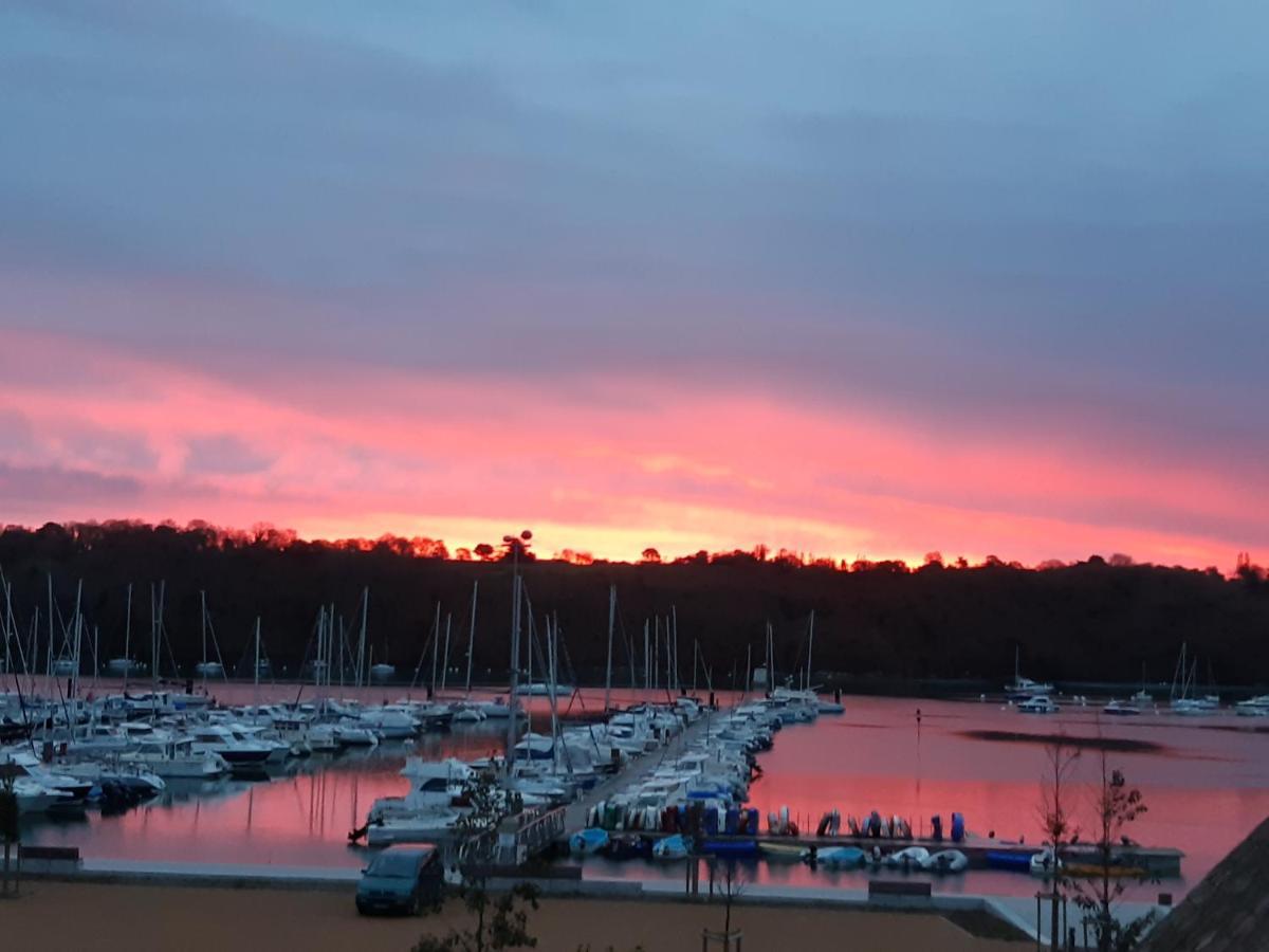 Gite Du Port Sur La Presqu'Ile De Lézardrieux Exteriör bild