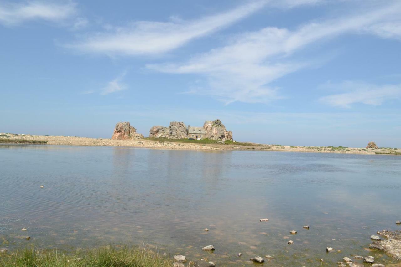Gite Du Port Sur La Presqu'Ile De Lézardrieux Exteriör bild