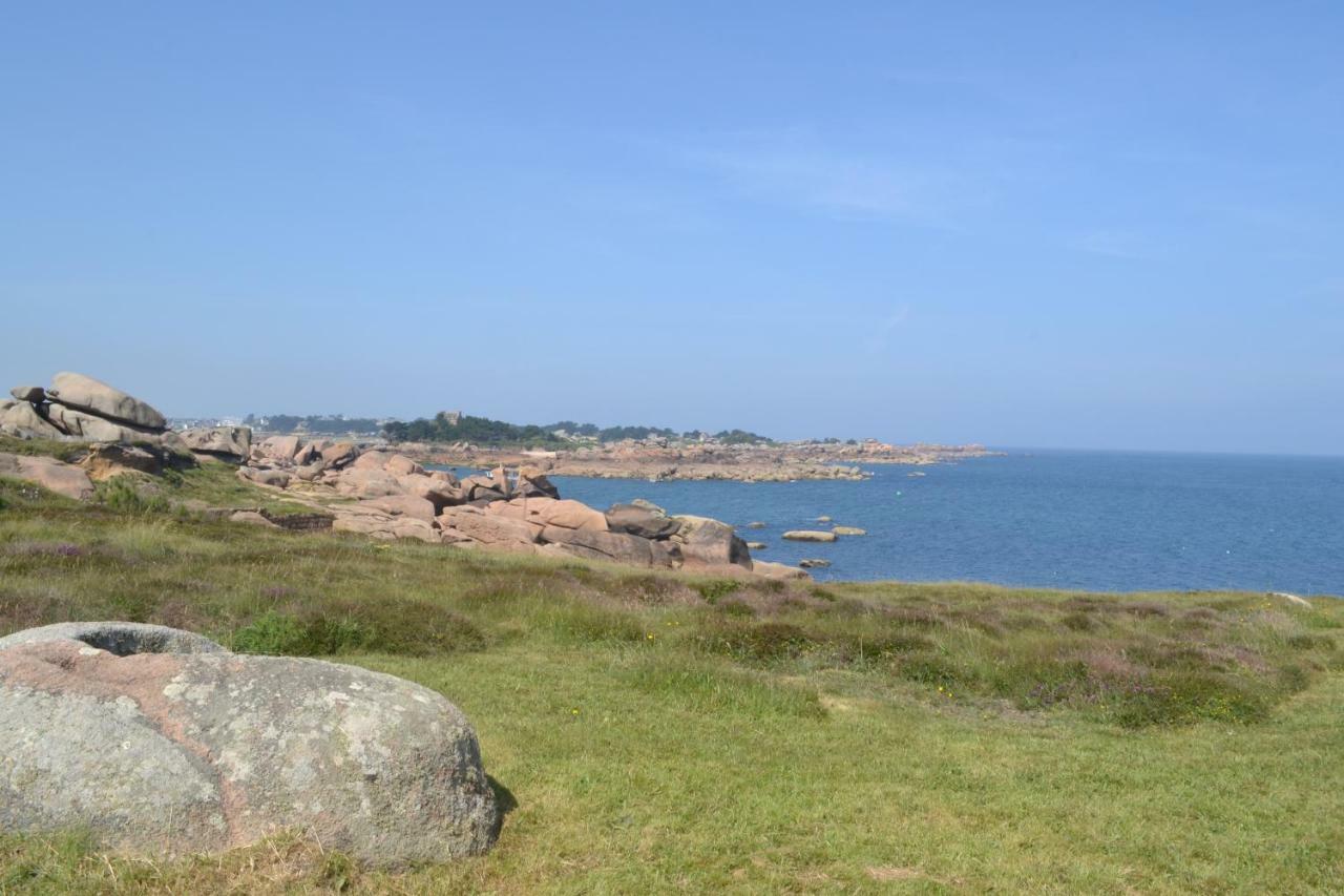 Gite Du Port Sur La Presqu'Ile De Lézardrieux Exteriör bild